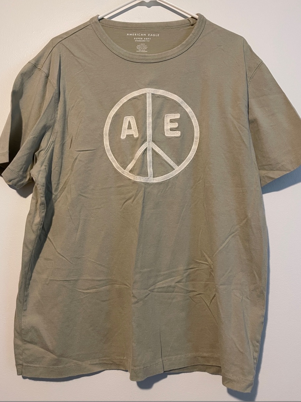 American Eagle Outfitters Olive Graphic Peace Tee